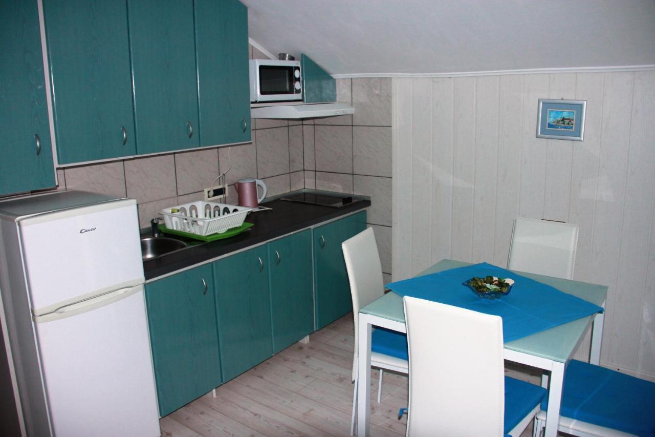 Apartments Zara & Jan Brzac Extérieur photo